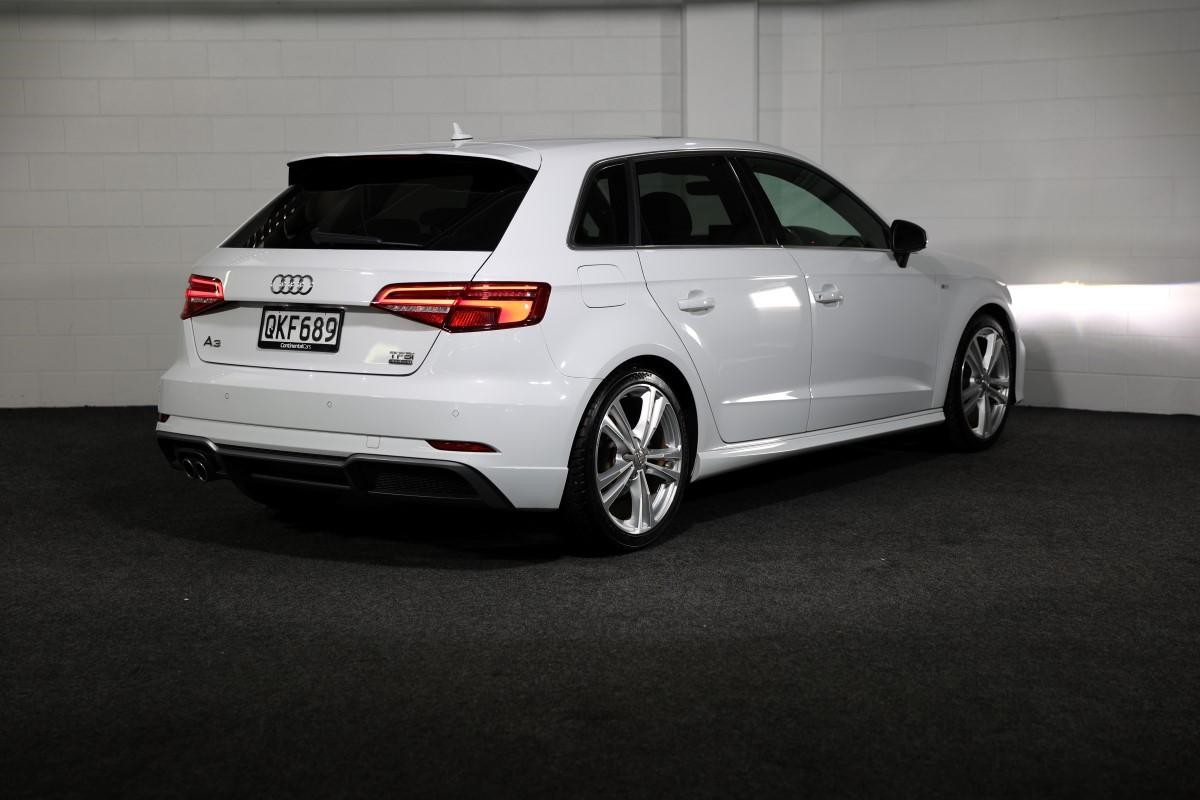 Audi A3 S-LINE 2.0 TFSI QUATTRO