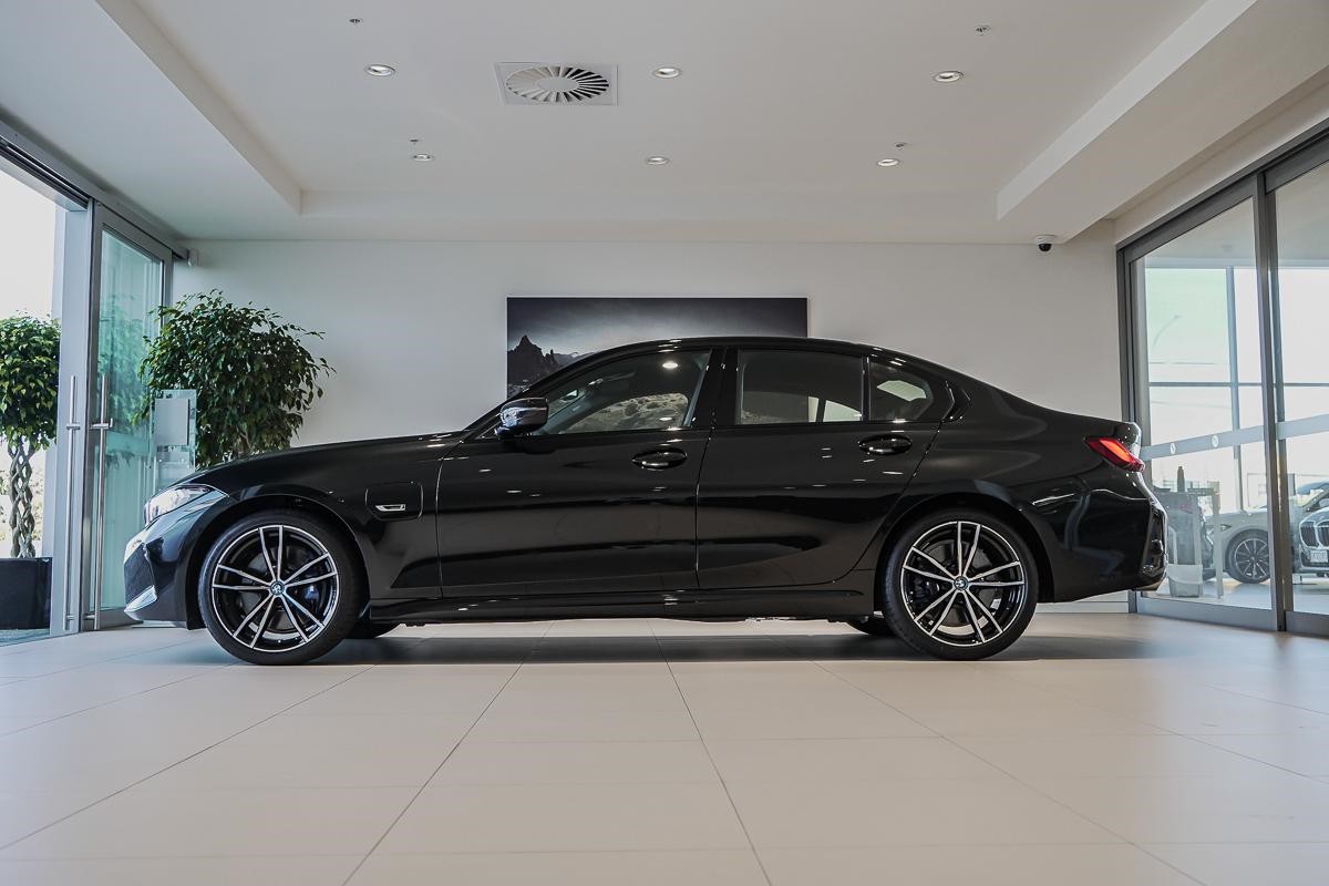 BMW 330e Sedan M Sport