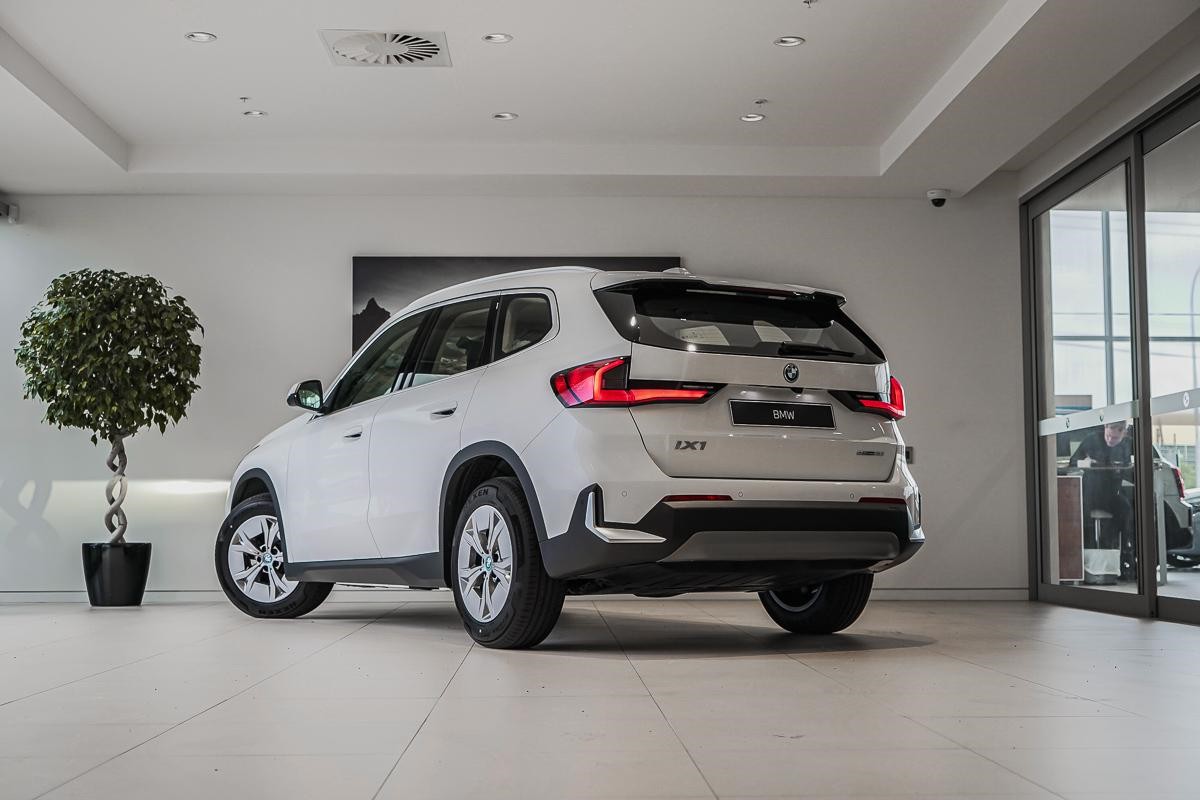 BMW iX1 eDRIVE20 X Line