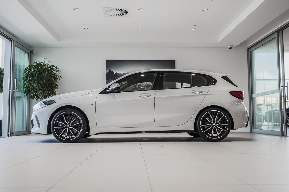 BMW M135i xDrive MPA