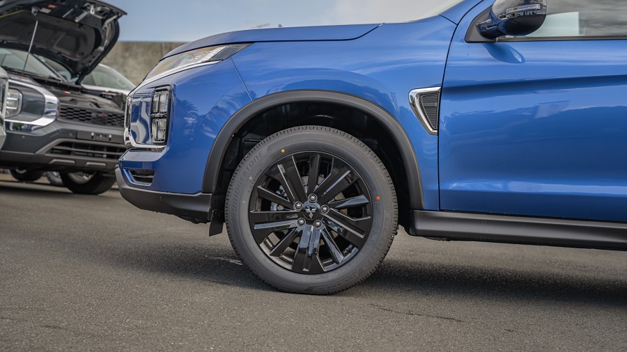 2025 Mitsubishi ASX 6