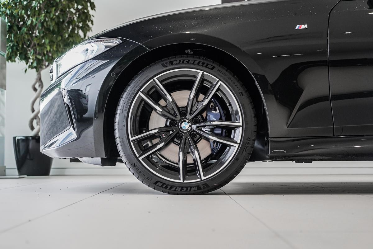 BMW M340i xDrive Sedan