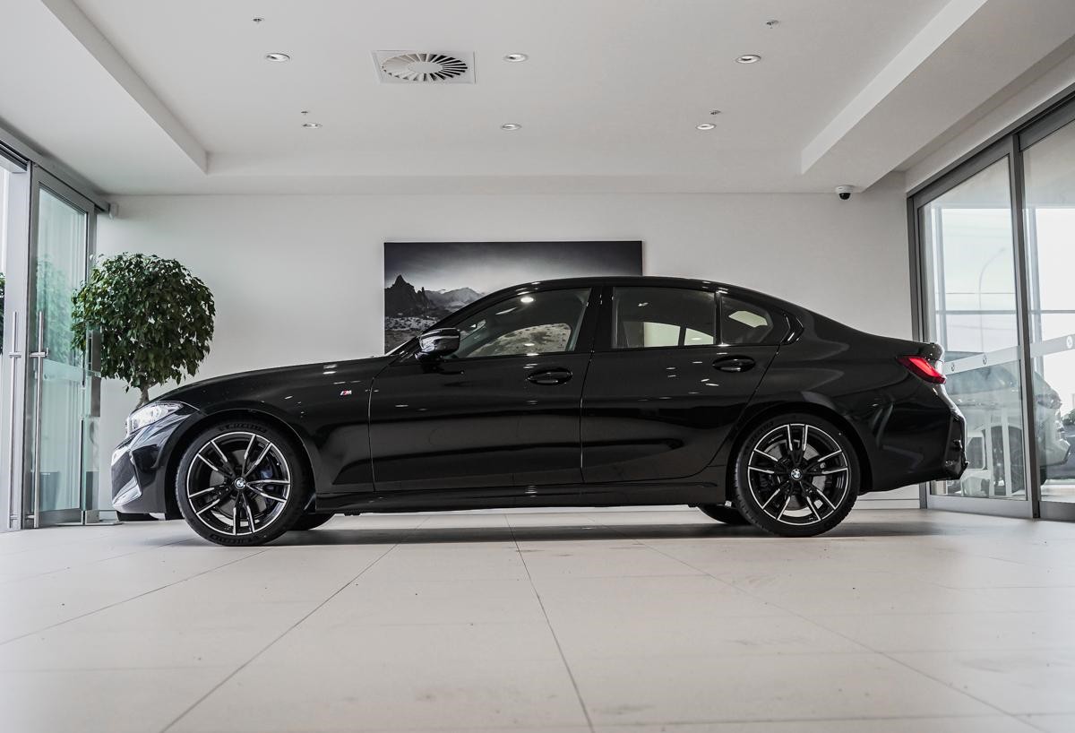 BMW M340i xDrive Sedan