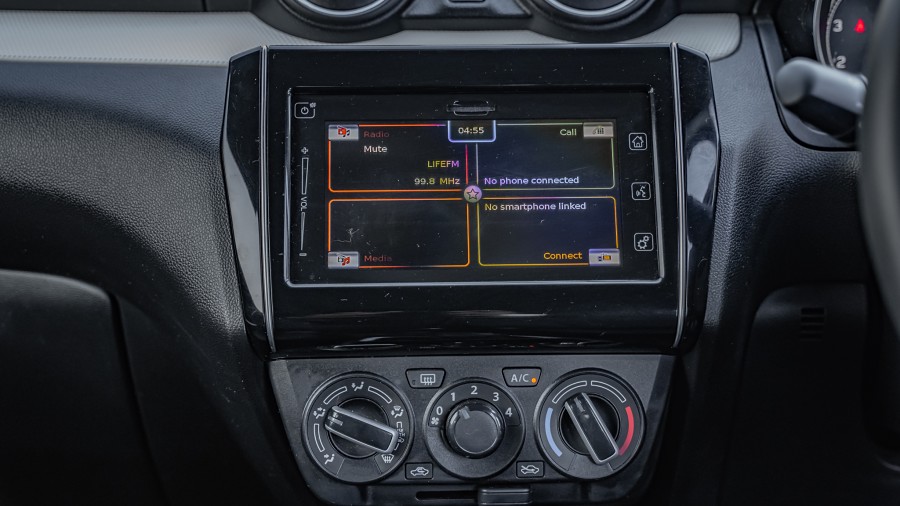 2023 Suzuki Swift 15
