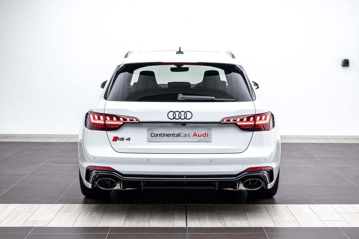 Audi RS4 Avant 2.9 TFSI quattro (331kW)