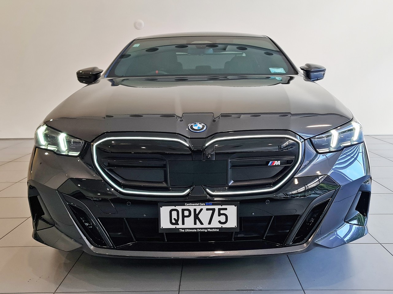 BMW i5 M60 Xdrive + Comfort + M SPORT PLUS PACKAGE