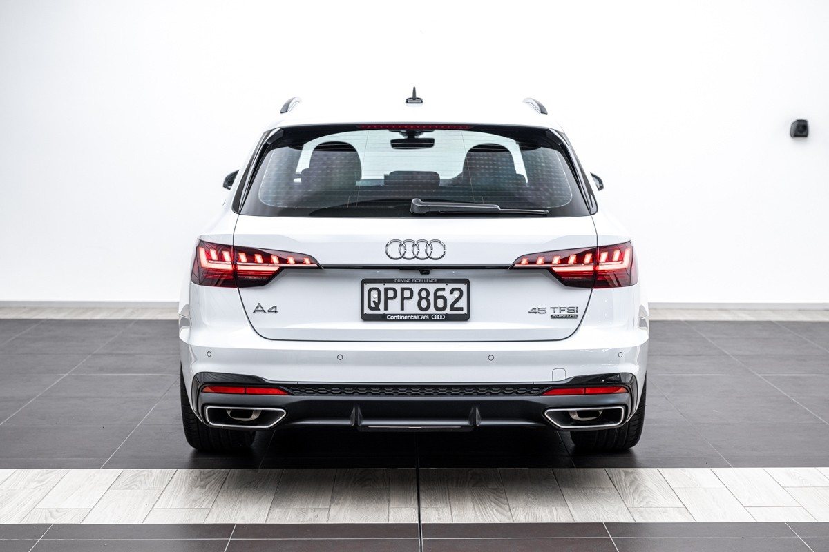 Audi A4 AVANT 45 TFSI QUATTRO S LINE