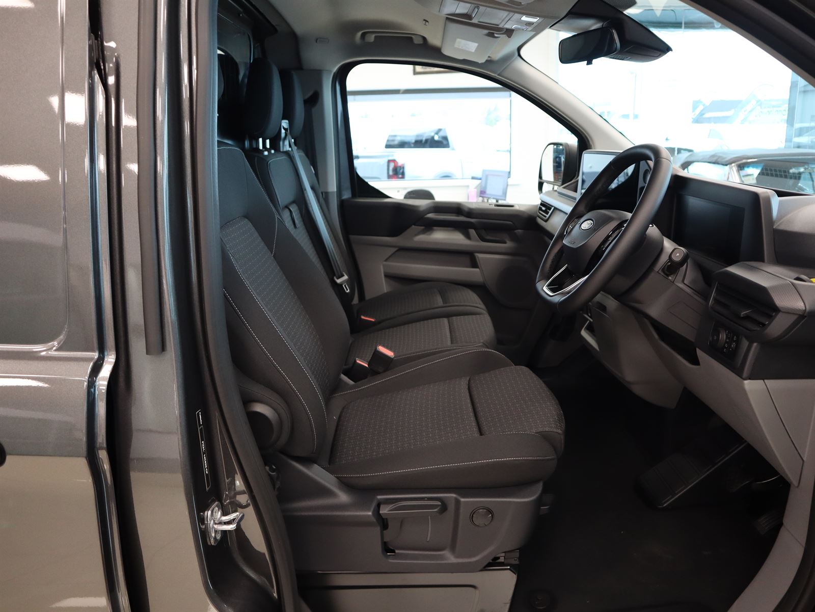 2024 Ford Transit CUSTOM 320 SWB