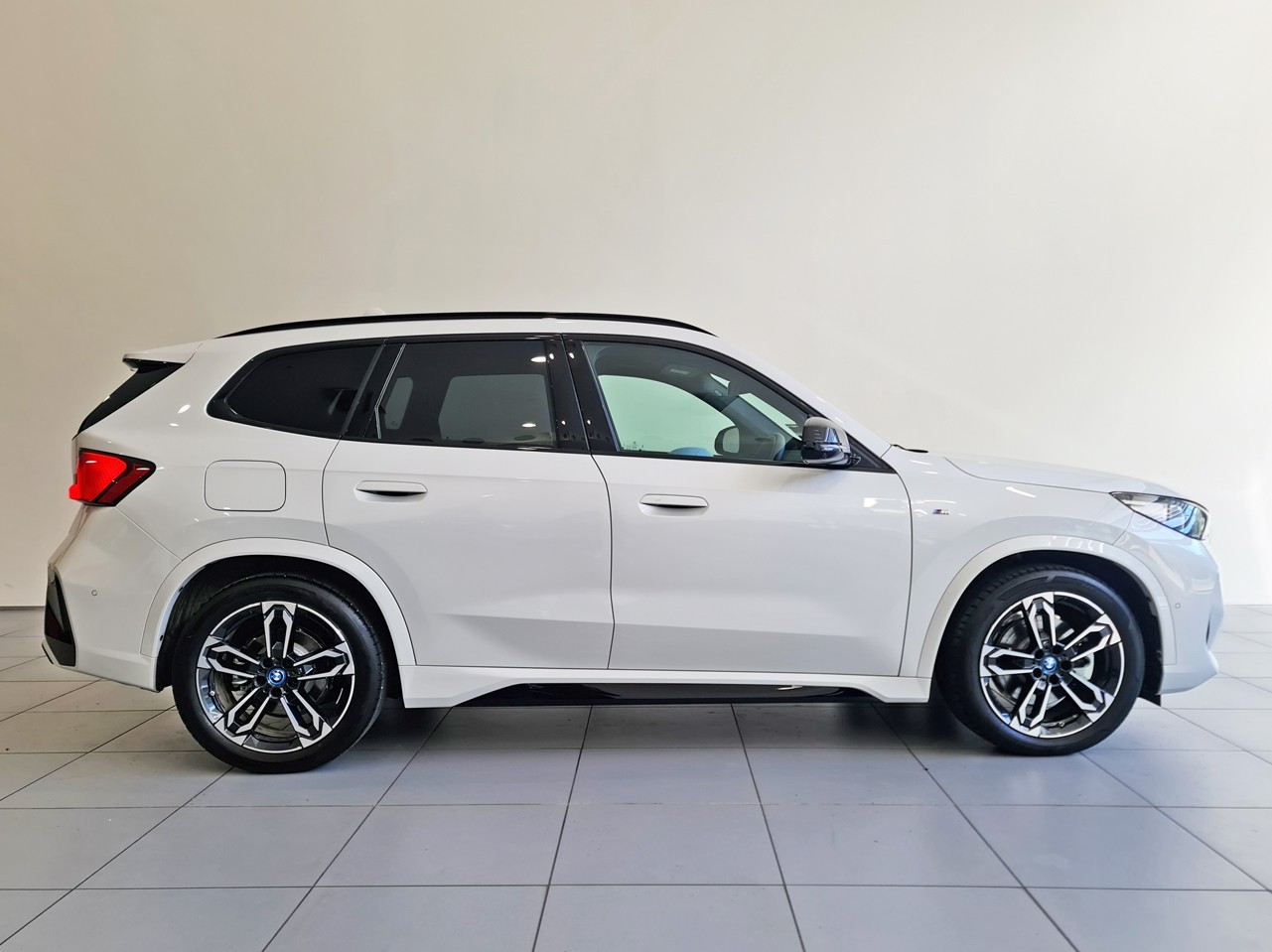 BMW iX1 xDrive30 M Sport