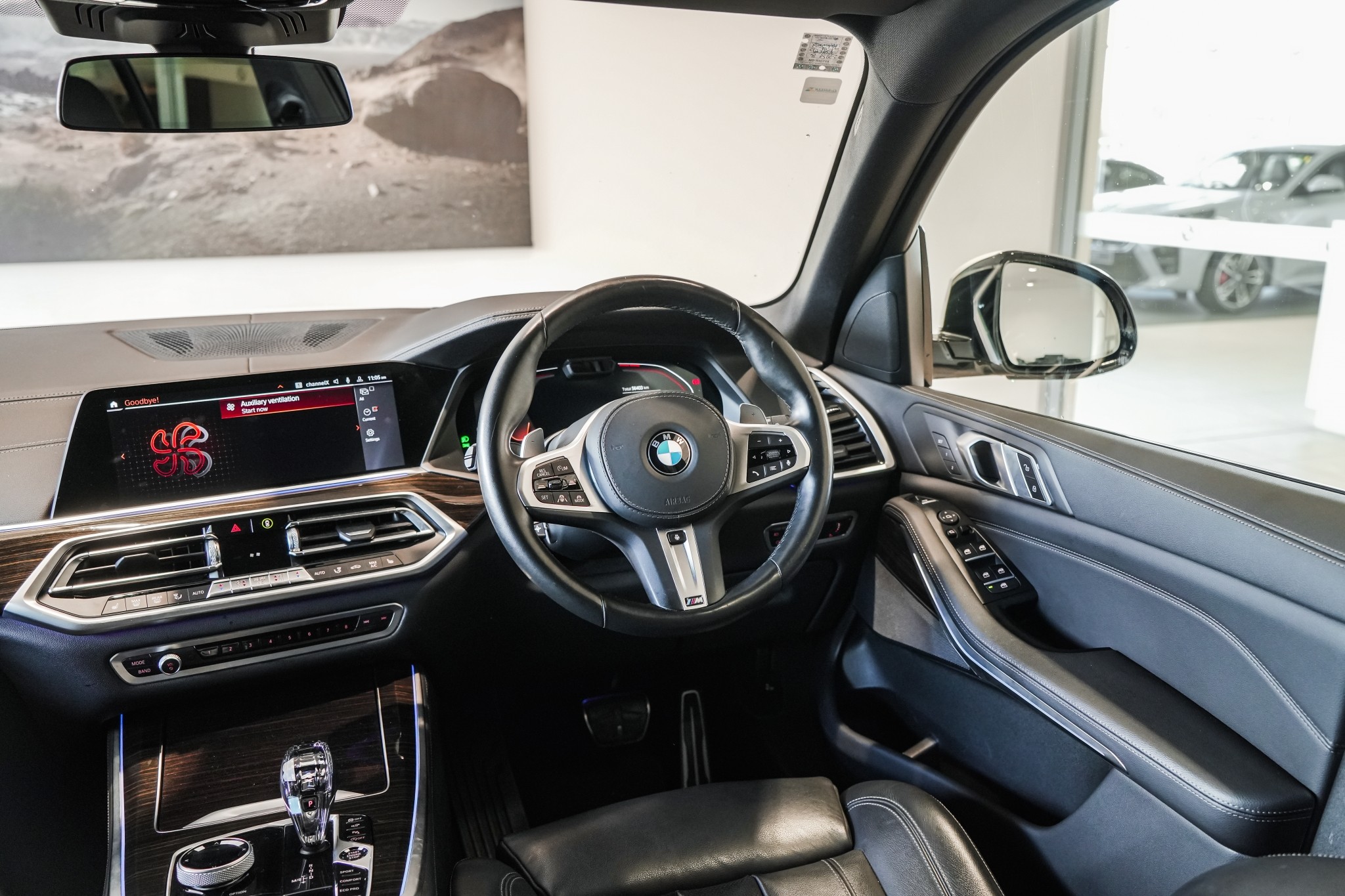 BMW X5 xDrive30d Launch Edition