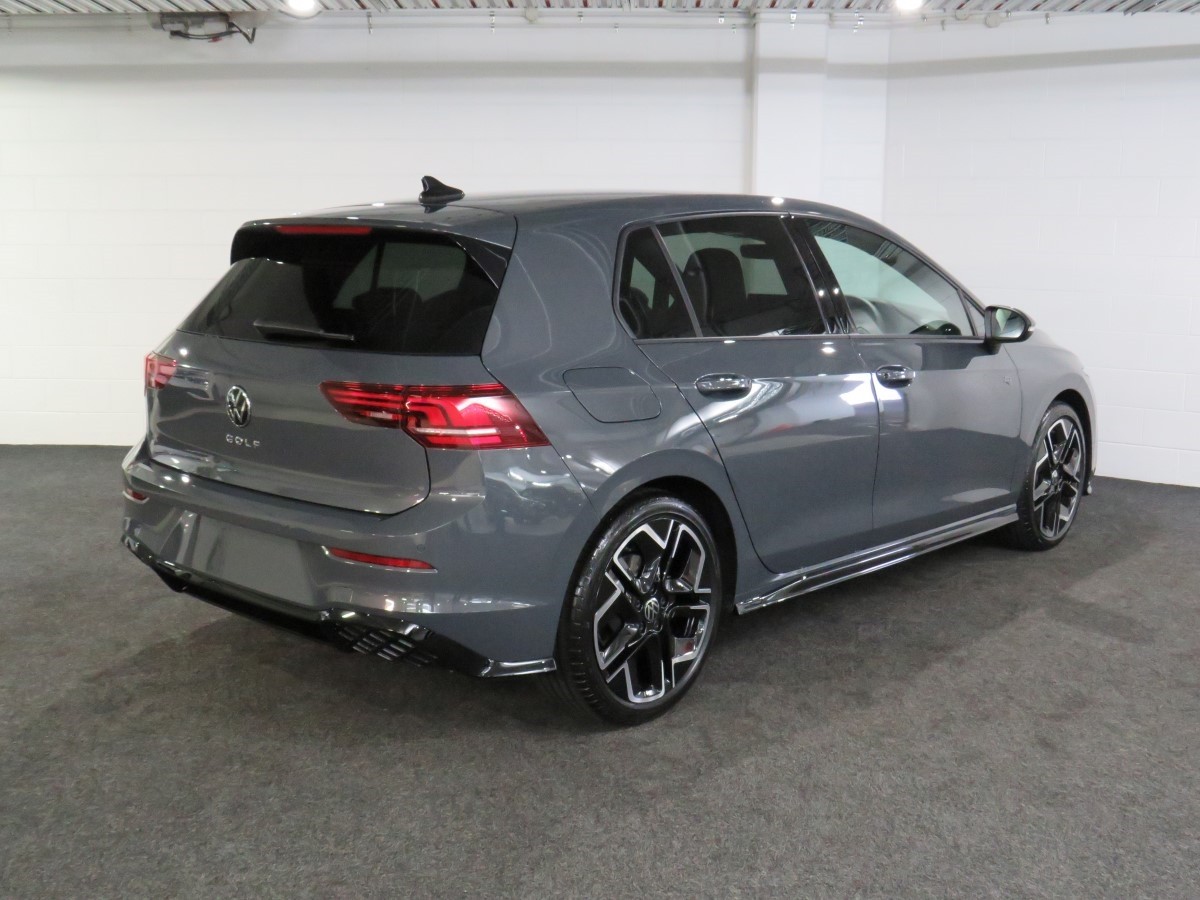 Volkswagen Golf 8.5 R-LINE