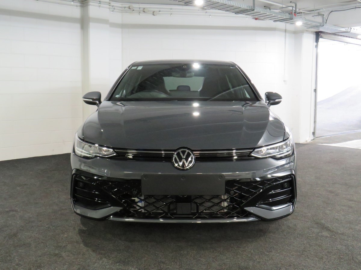 Volkswagen Golf 8.5 R-LINE