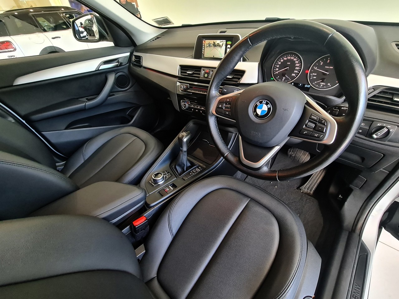 BMW X1 sDrive 18i SE