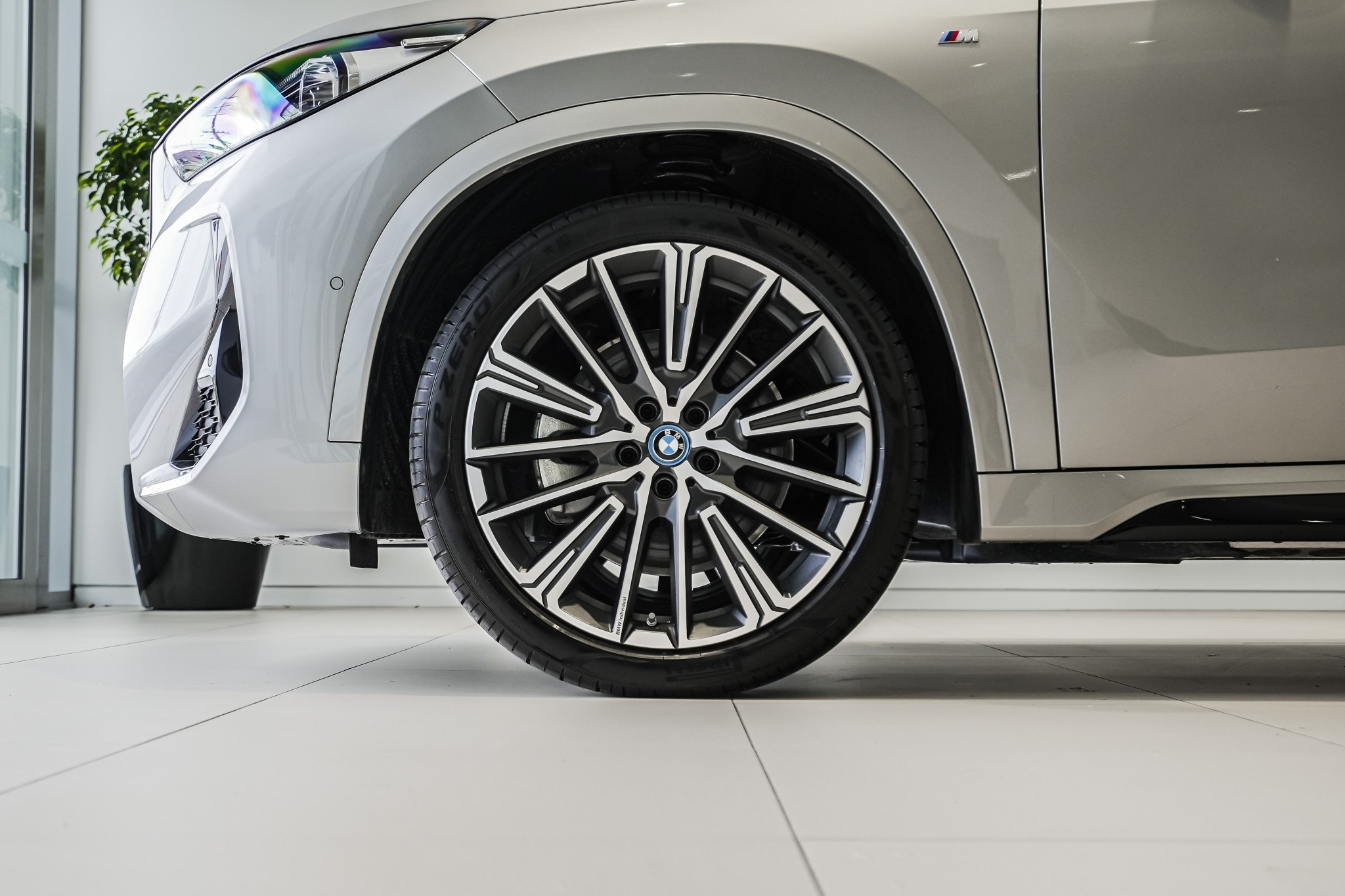 BMW iX1 xDRIVE30 M Sport