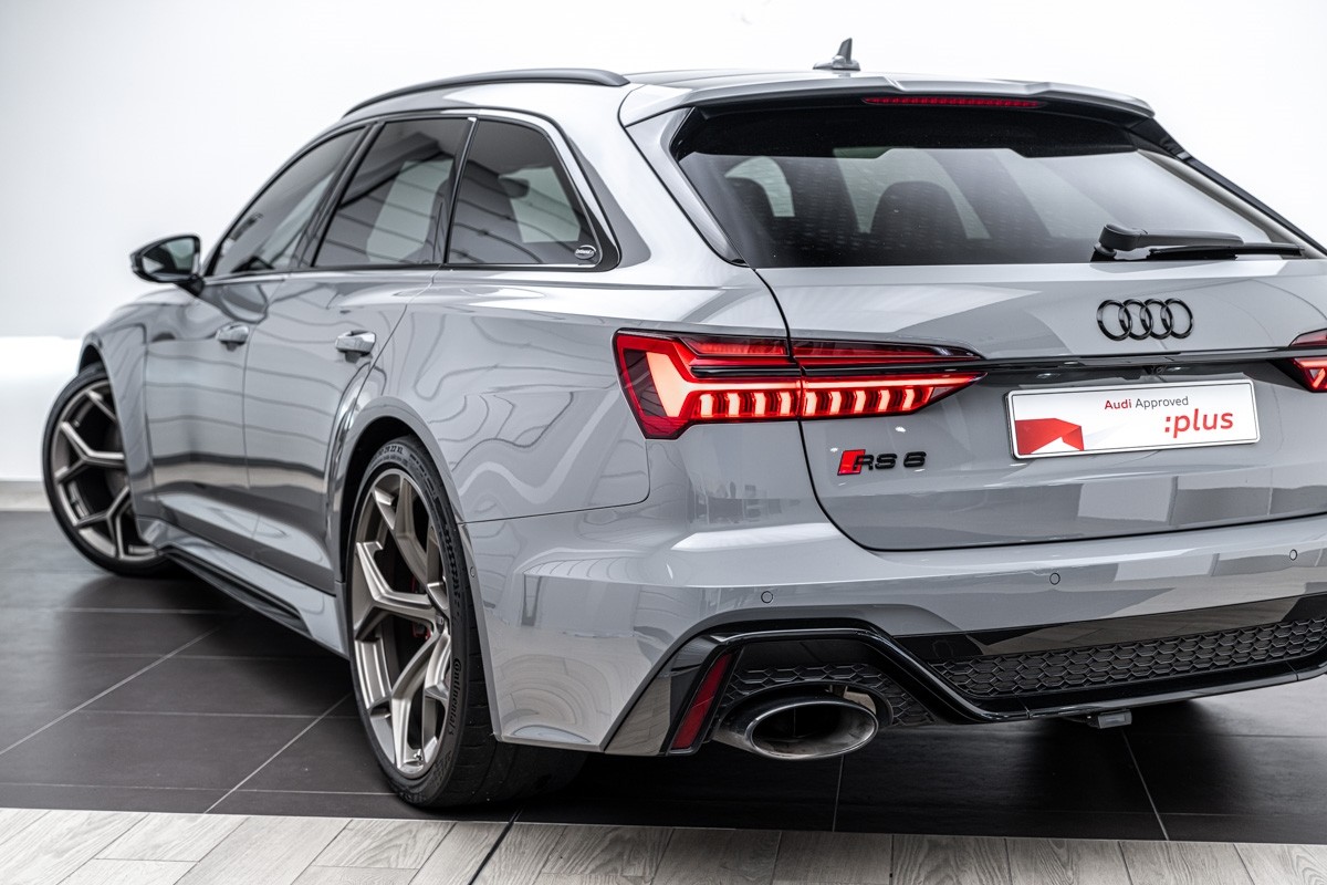 Audi RS6 AVANT PERFORMANCE TFSI