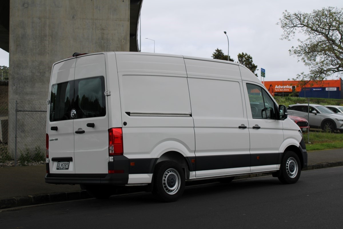 Volkswagen Crafter 35 103KW MWB AUTO