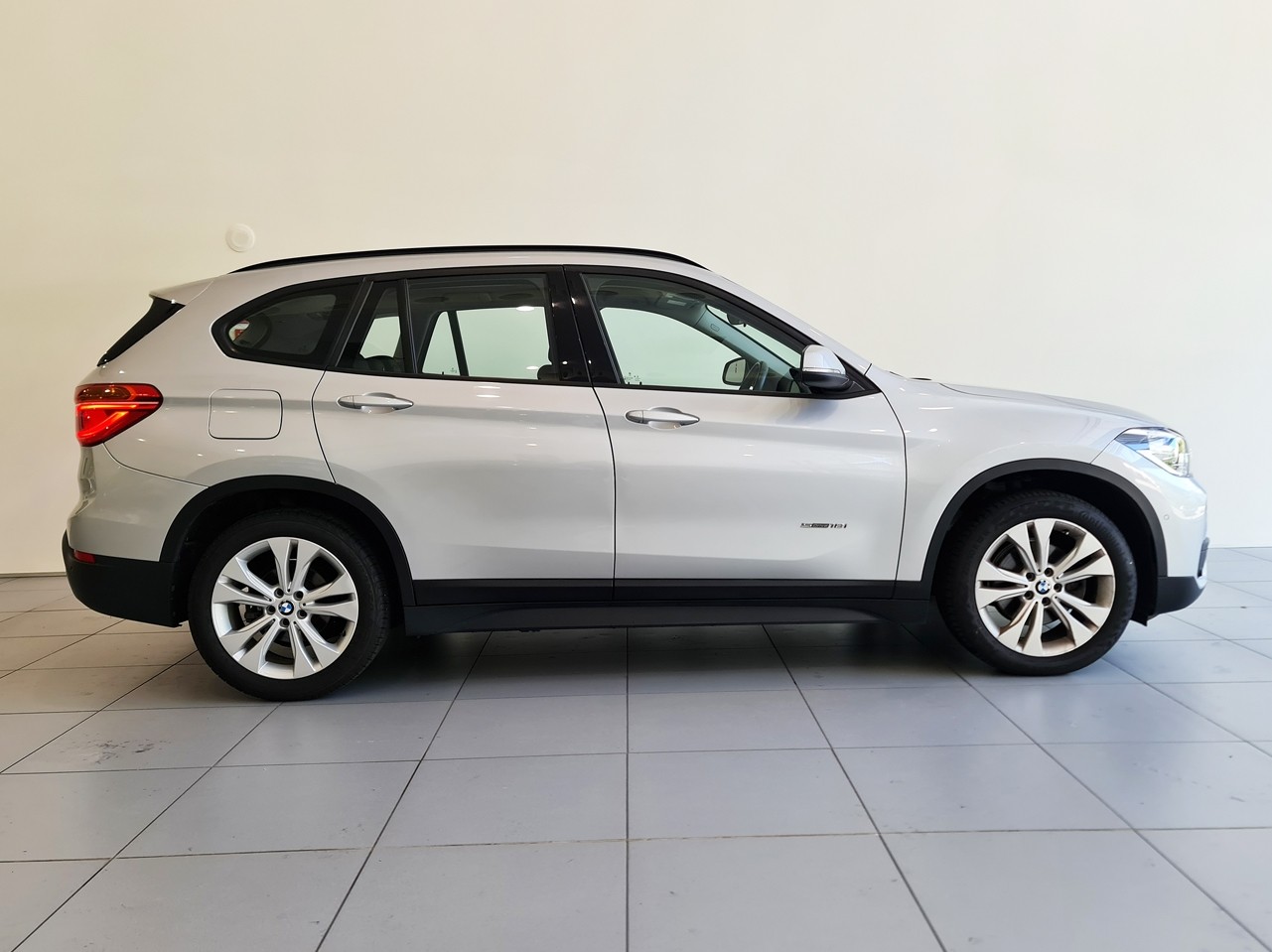 BMW X1 sDrive 18i SE