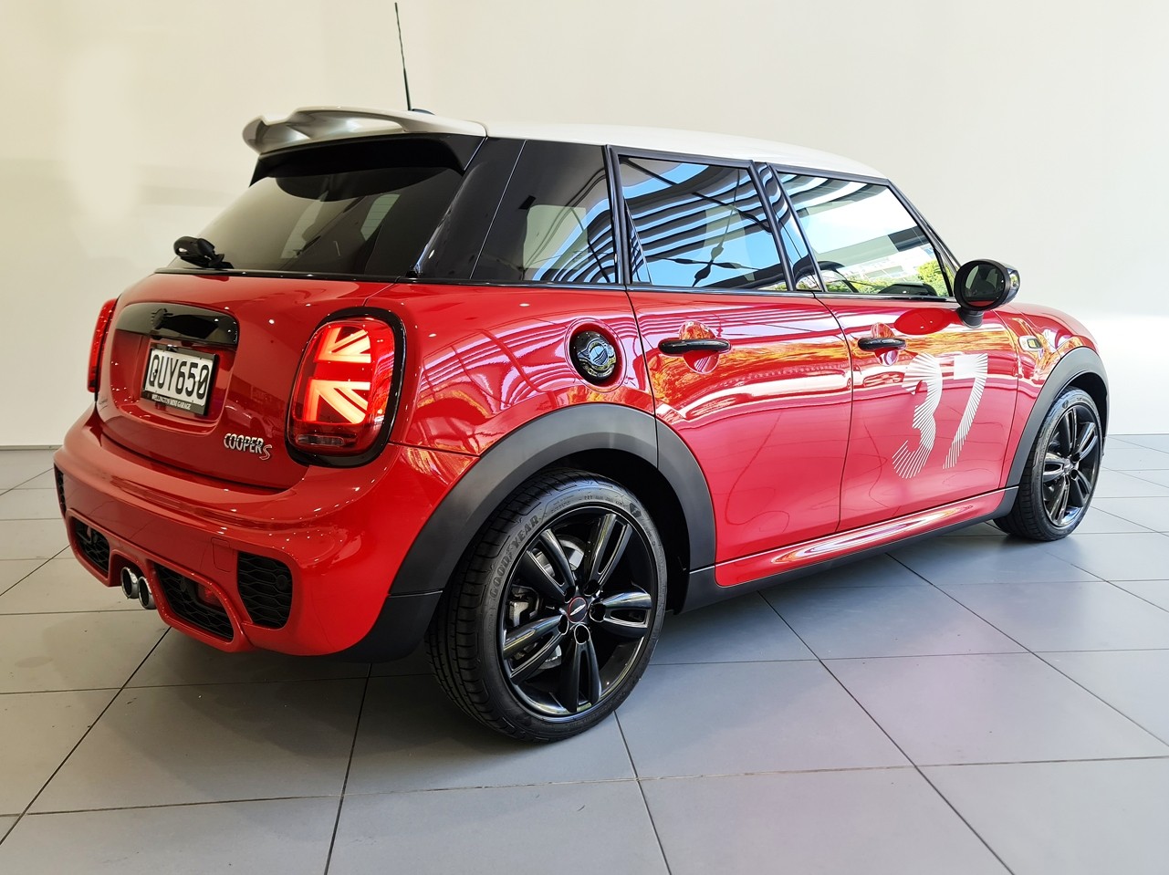 MINI Cooper S Paddy Hopkirk Edition