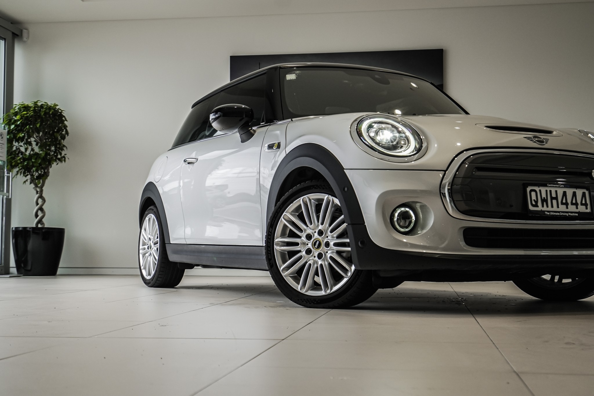 MINI Cooper SE Hatch First Edition