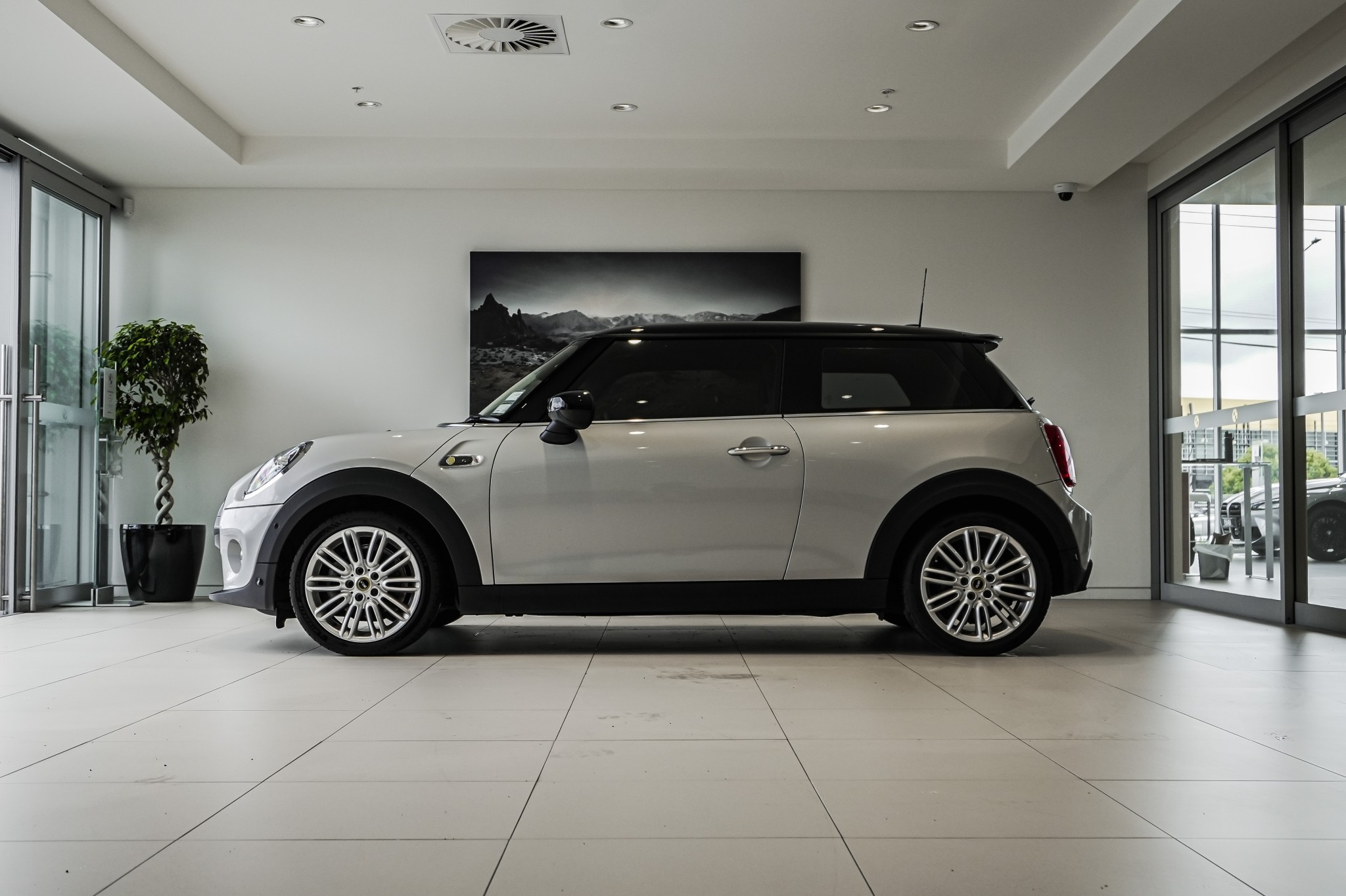 MINI Cooper SE Hatch First Edition