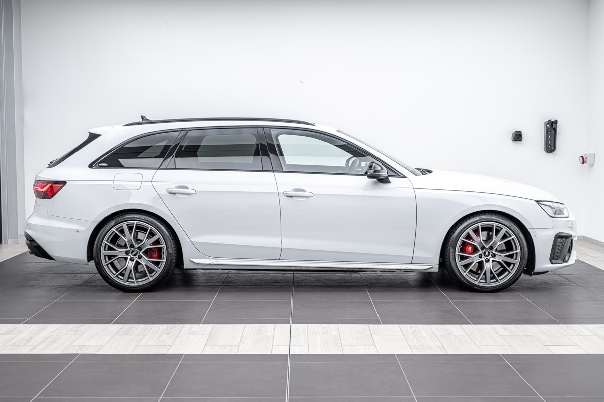 Audi S4 AVANT 3.0 FSI (260kW)