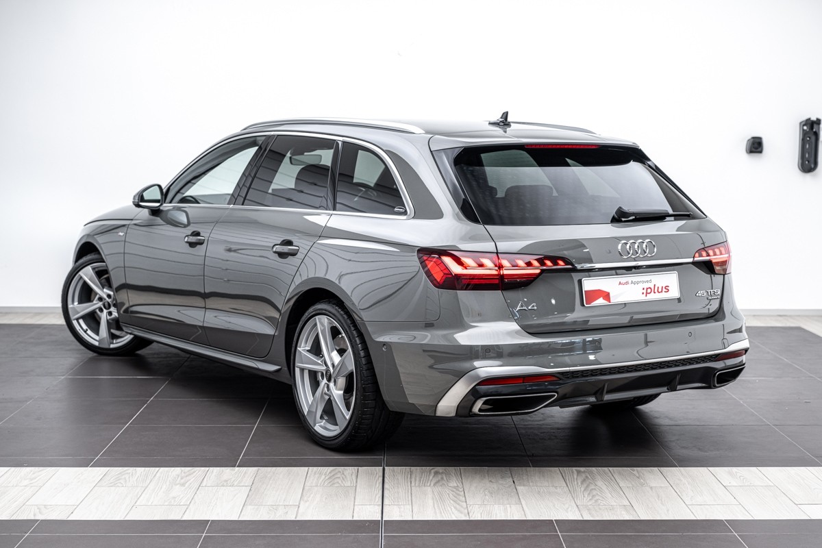 Audi A4 AVANT 45 TFSI QUATTRO S LINE