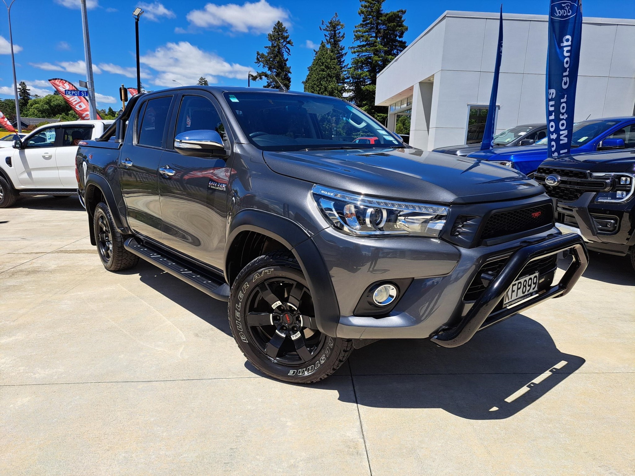 2017 Toyota Hilux Sr5 Td Dc 2.8D/6At/U