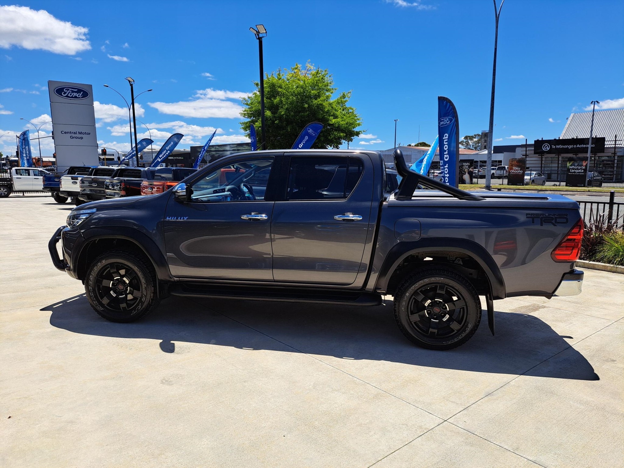 2017 Toyota Hilux Sr5 Td Dc 2.8D/6At/U