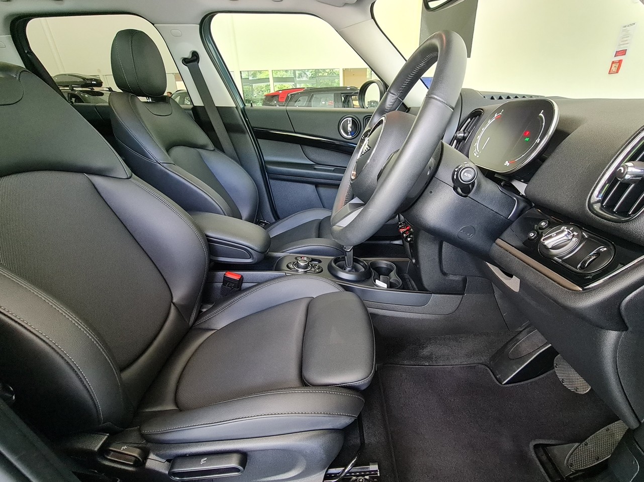 MINI Countryman Cooper Classic Plus