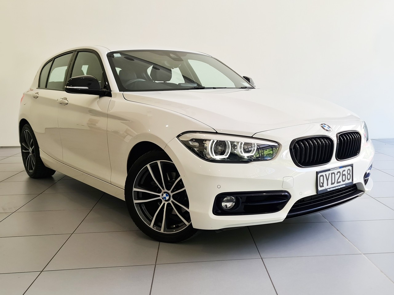 BMW 118i Sports Hatch Sport Line Shadow