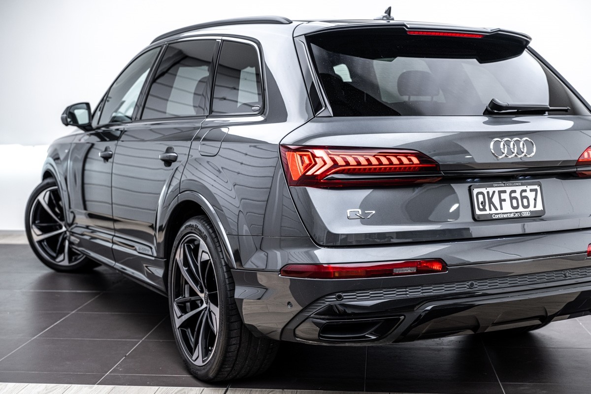 Audi Q7 60 TFSI e S Line quattro (340kW)