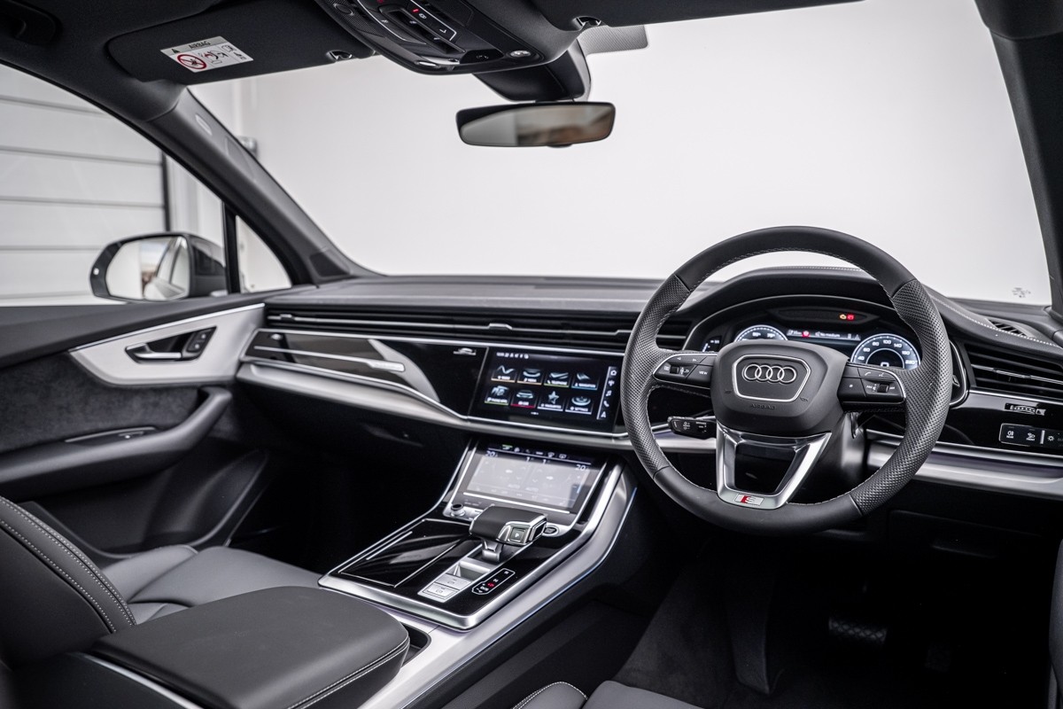 Audi Q7 60 TFSI e S Line quattro (340kW)