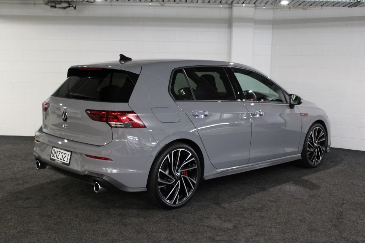 Volkswagen Golf GTI DSG