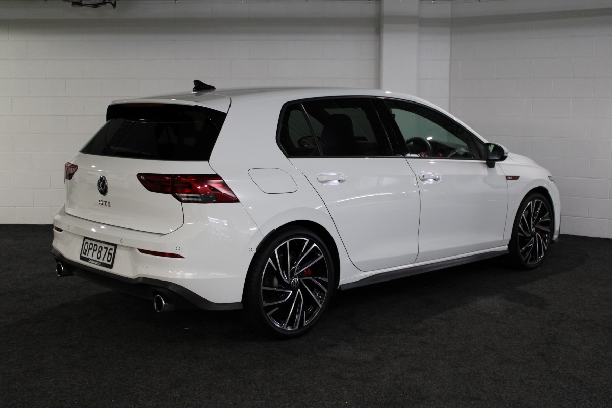 Volkswagen Golf GTI DSG