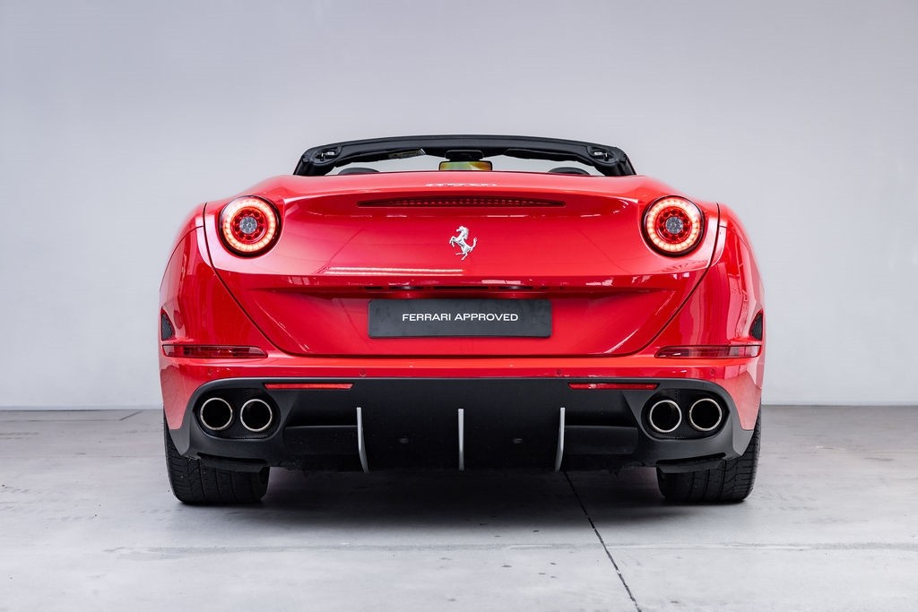 Ferrari California T