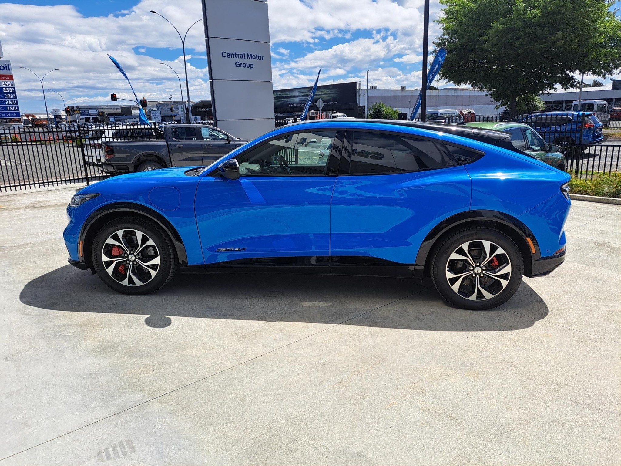 2024 Ford Mustang Mach-E Awd 98Kwh/Ev/4Wd/Cvt