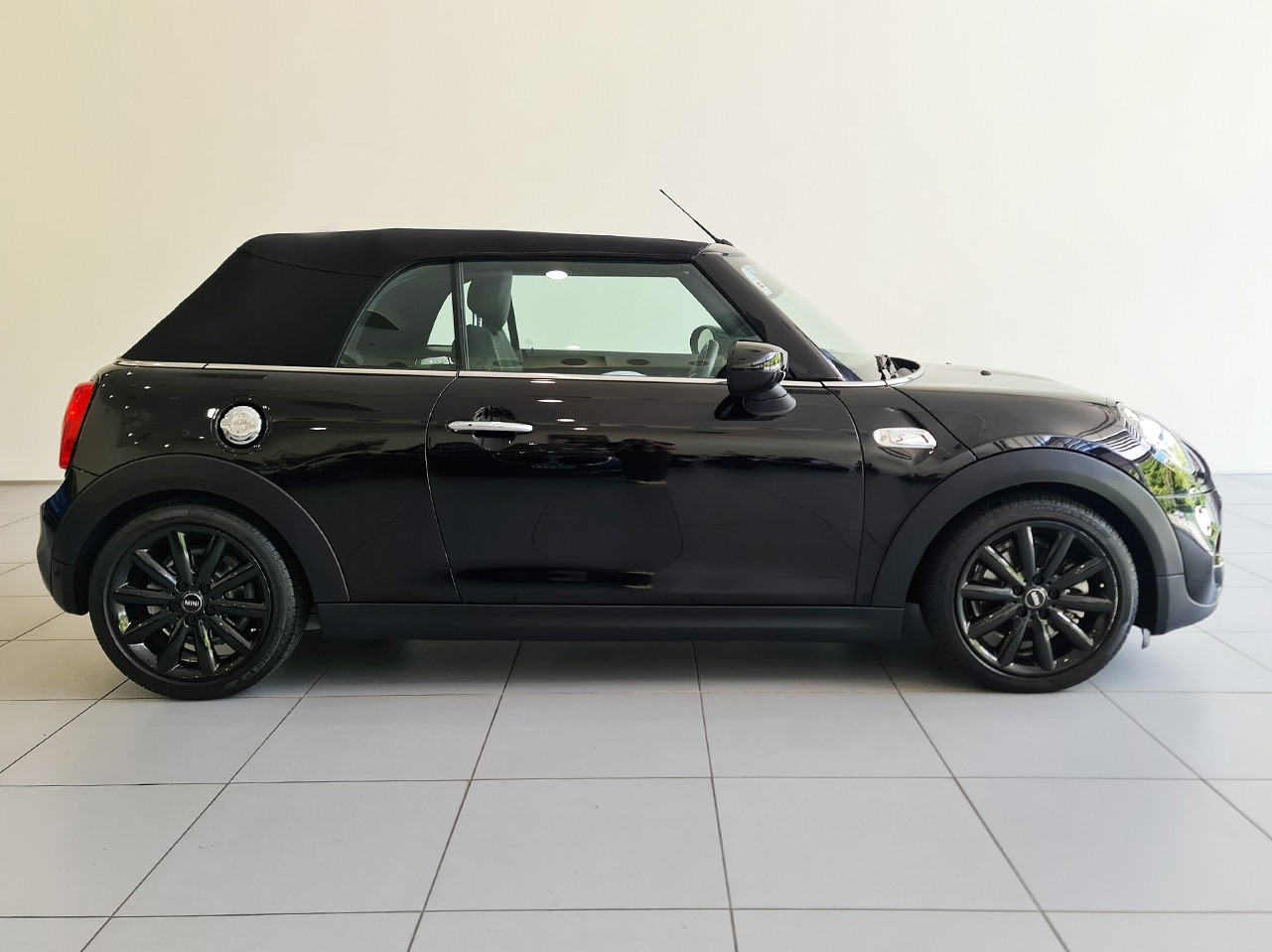 MINI Cooper S Chilli Package Convertible