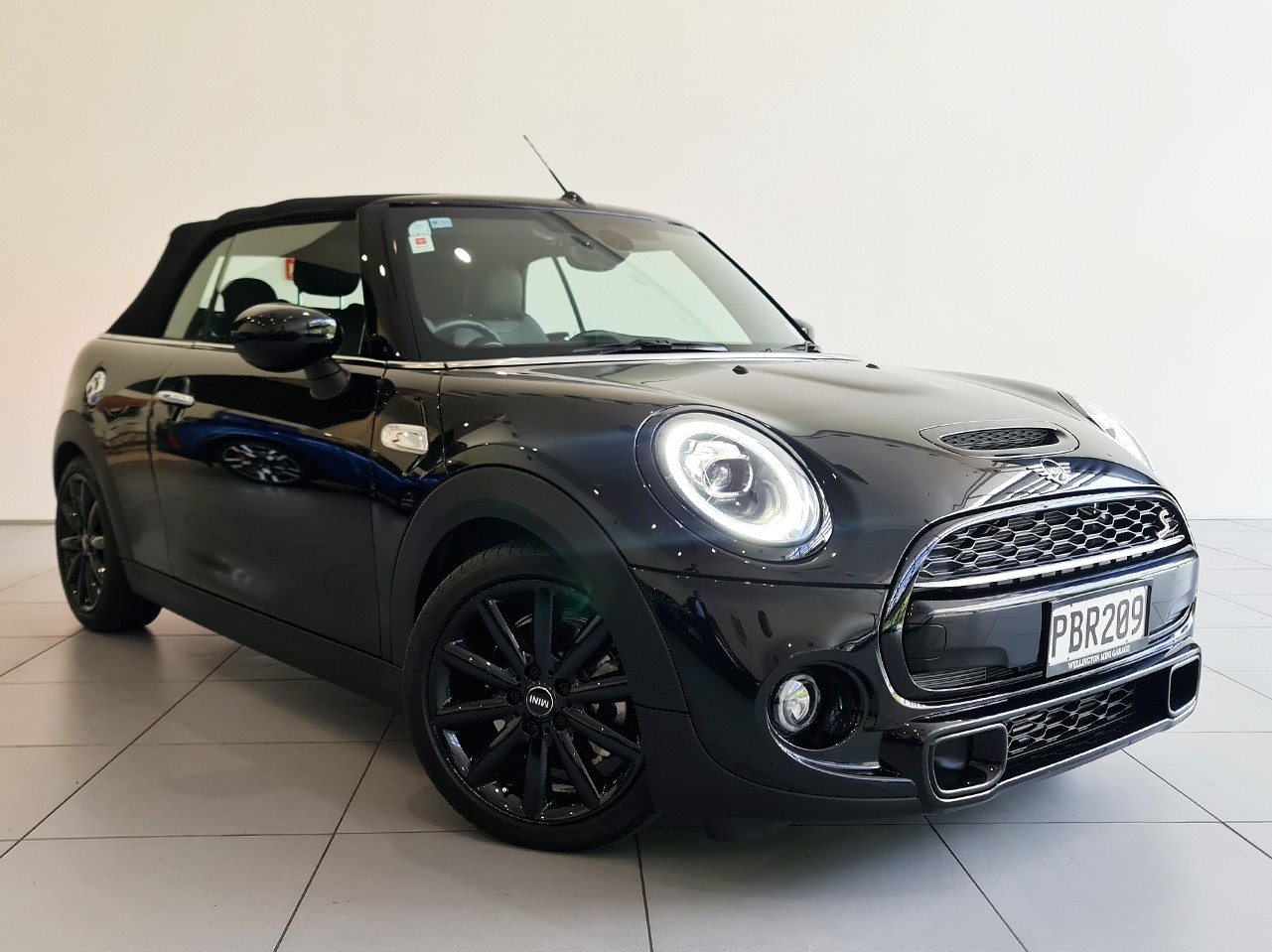 MINI Cooper S Chilli Package Convertible