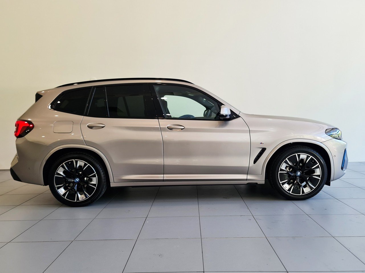 BMW iX3 Impressive