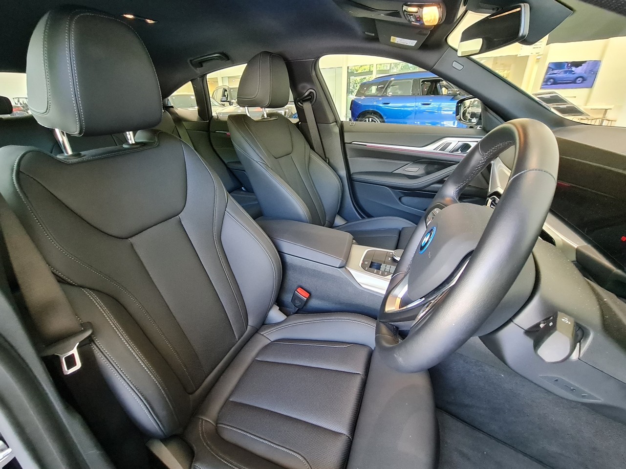 BMW i4 35e