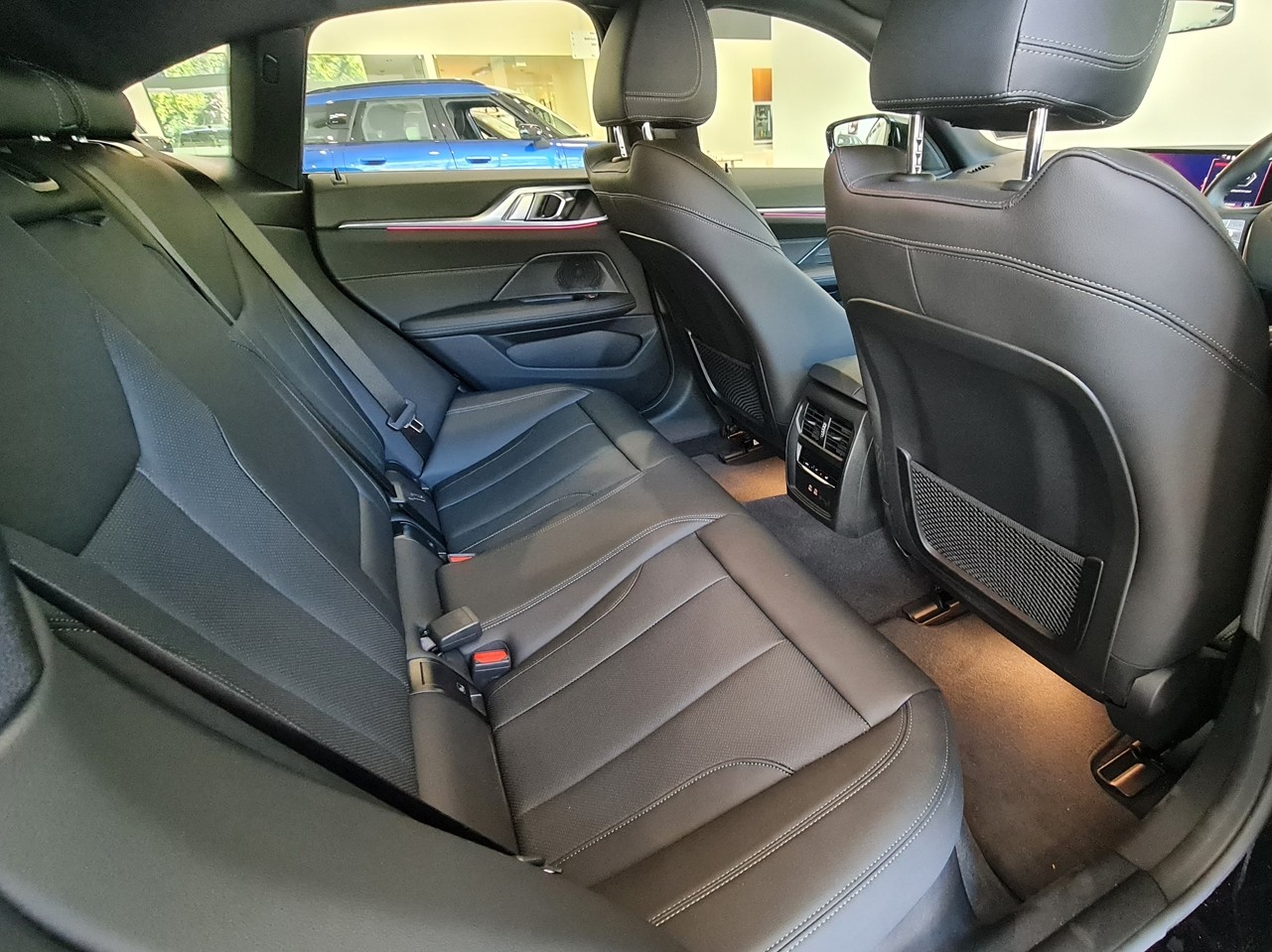 BMW i4 35e