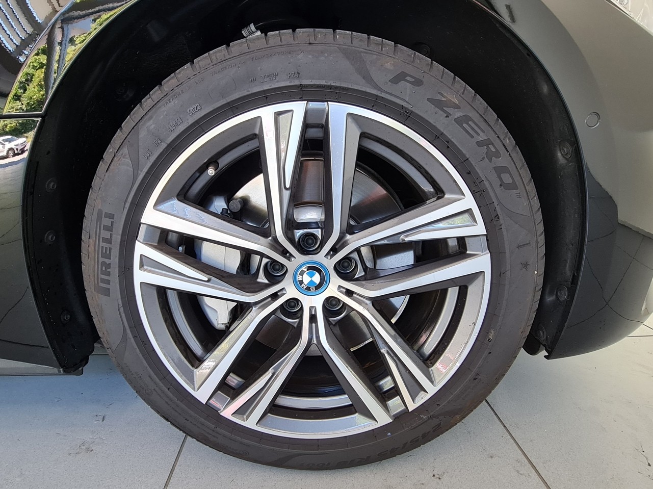 BMW i4 35e