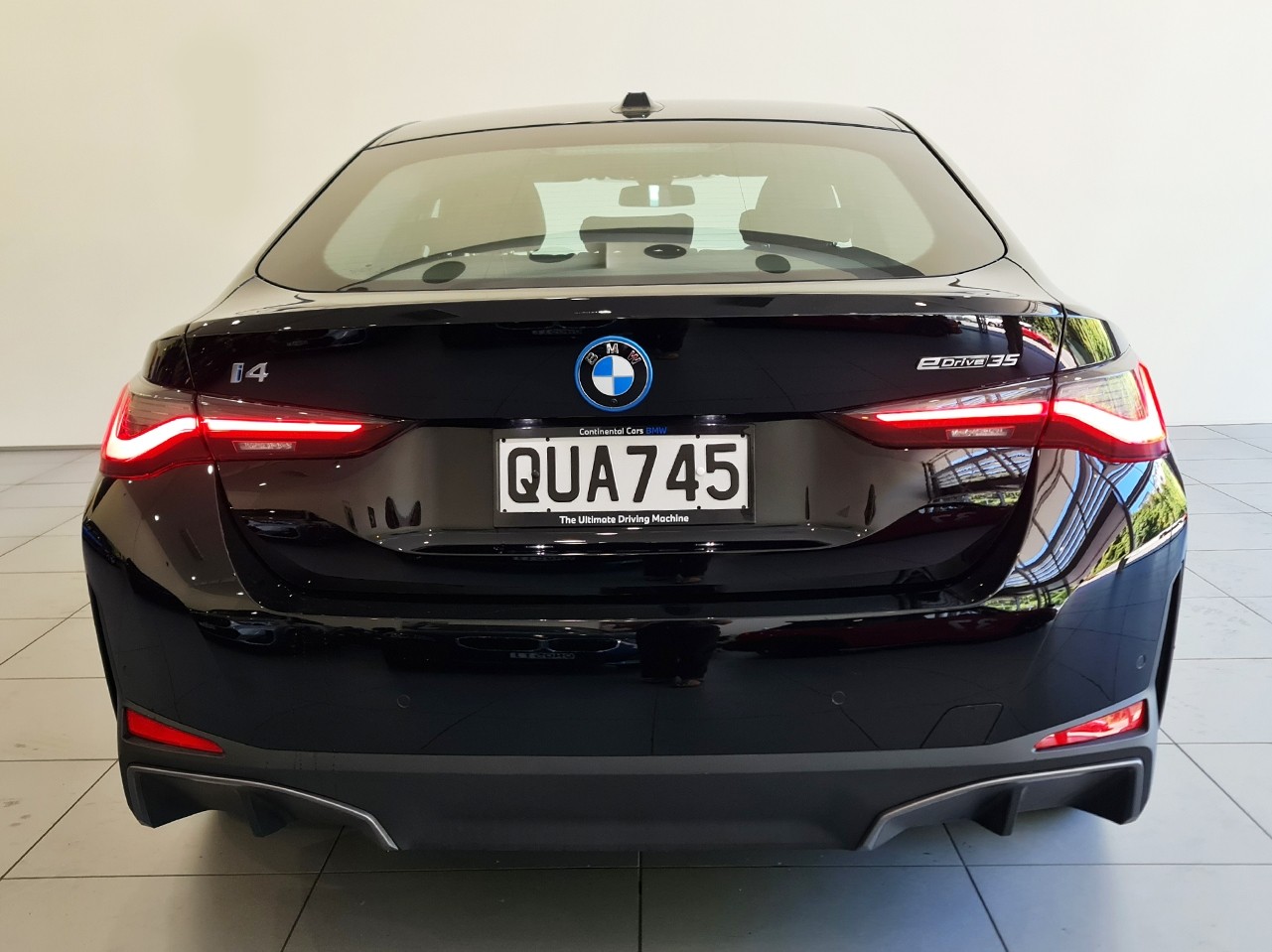 BMW i4 35e