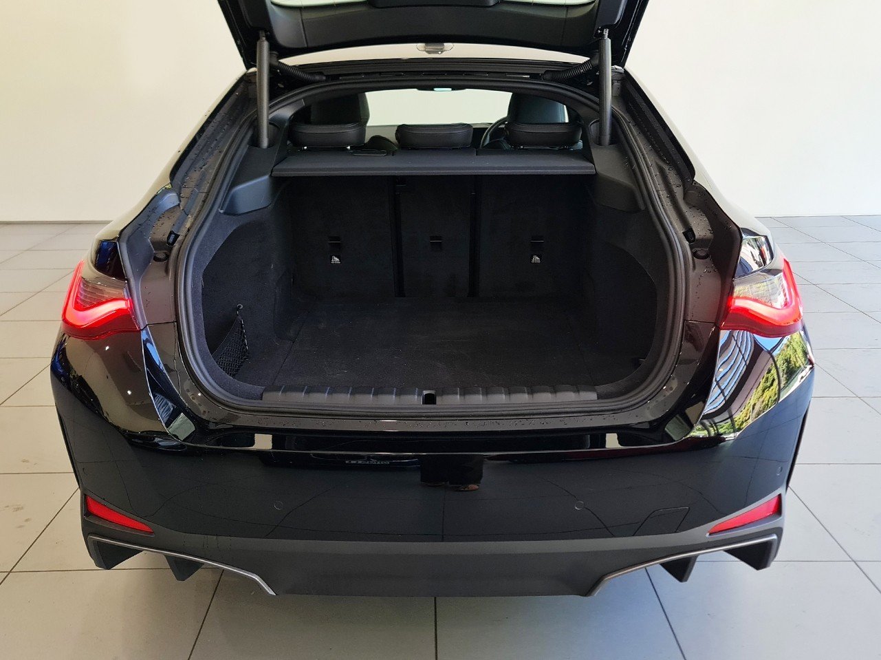 BMW i4 35e