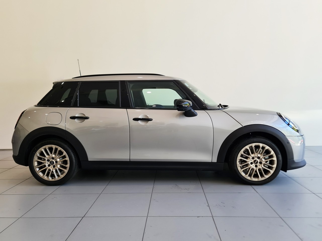 MINI Cooper 5 Door C Favoured