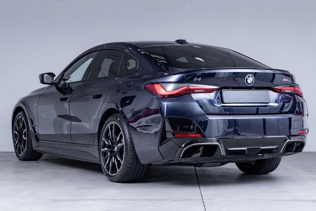 BMW i4 M50 M Performance + Comfort