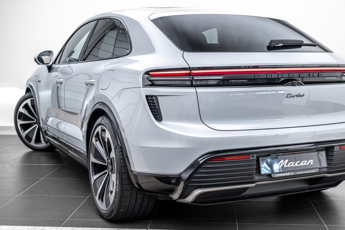 Porsche Macan Turbo Electric