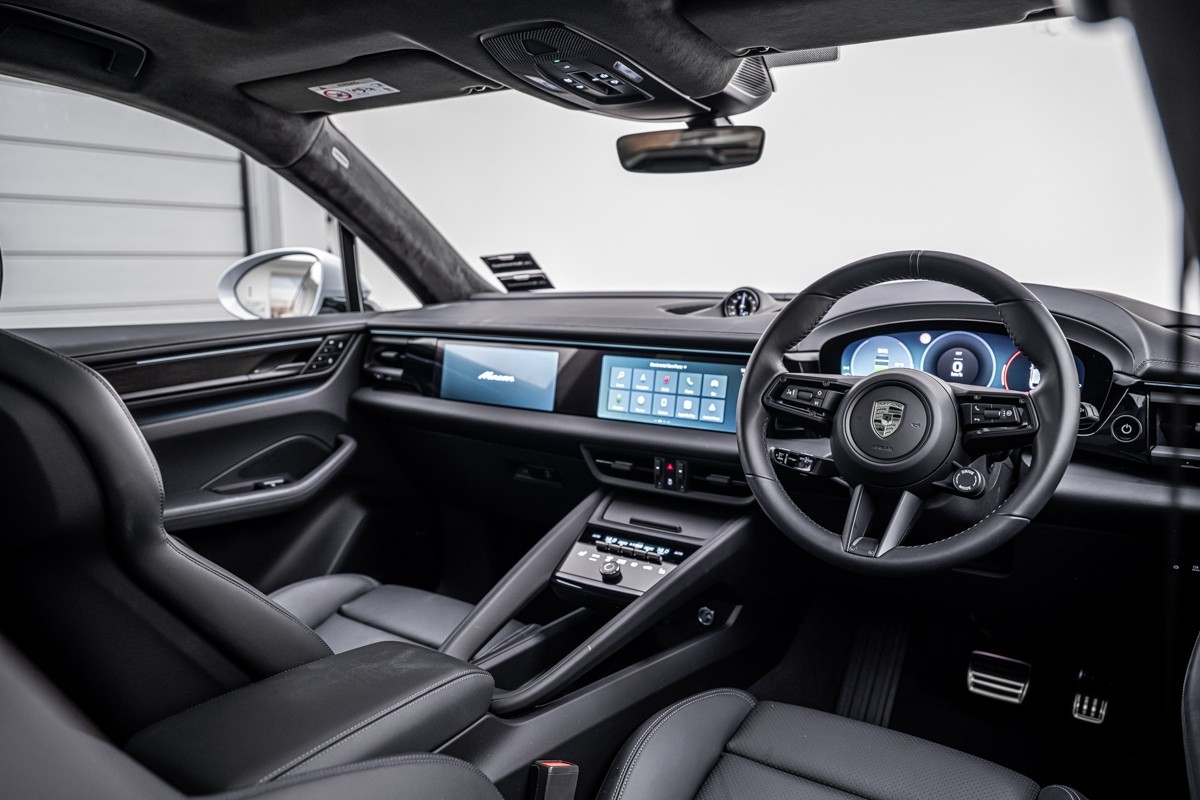 Porsche Macan Turbo Electric