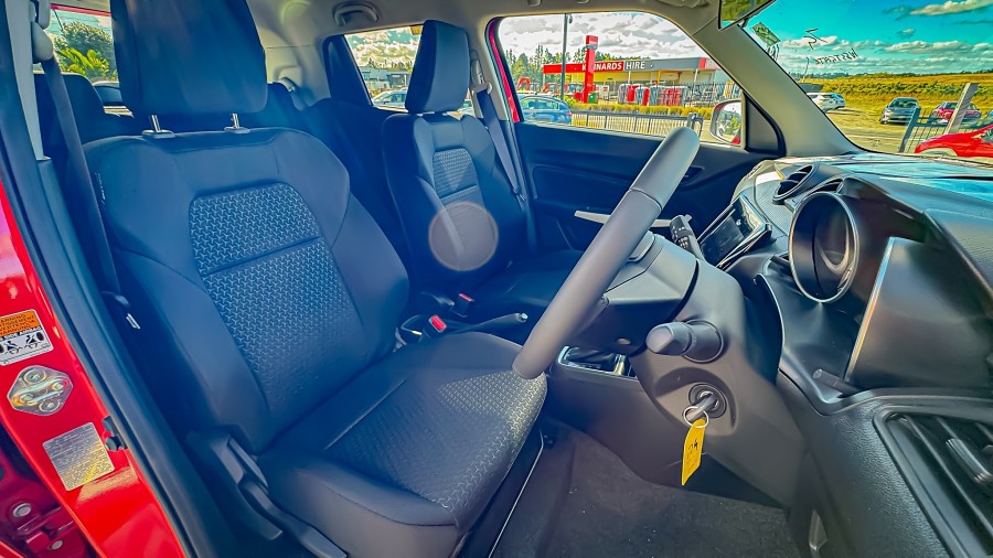 2025 Suzuki Swift 8