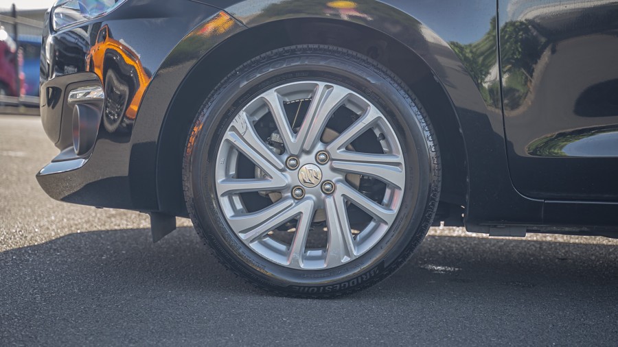 2023 Suzuki Swift 6